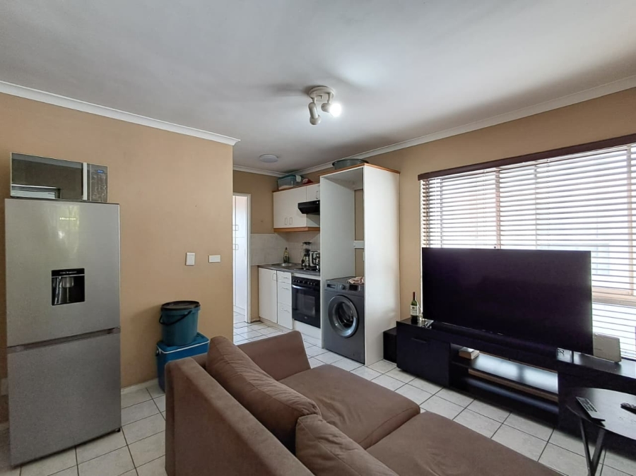 To Let 1 Bedroom Property for Rent in Protea Heights Western Cape